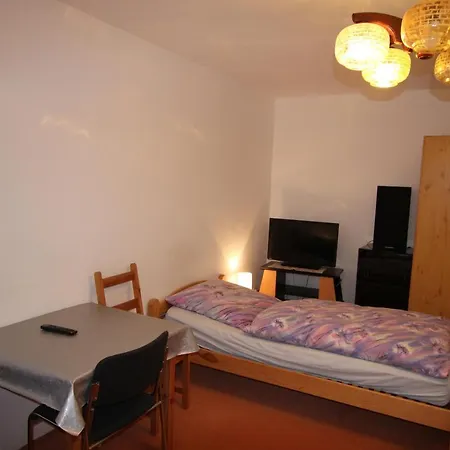 Monteurzimmer - Mittelfeld 005 *