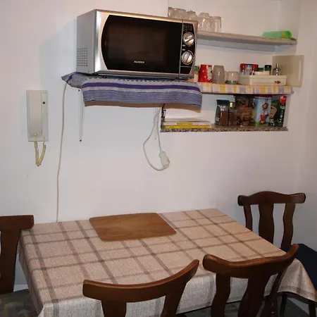 Monteurzimmer - Mittelfeld 005 *